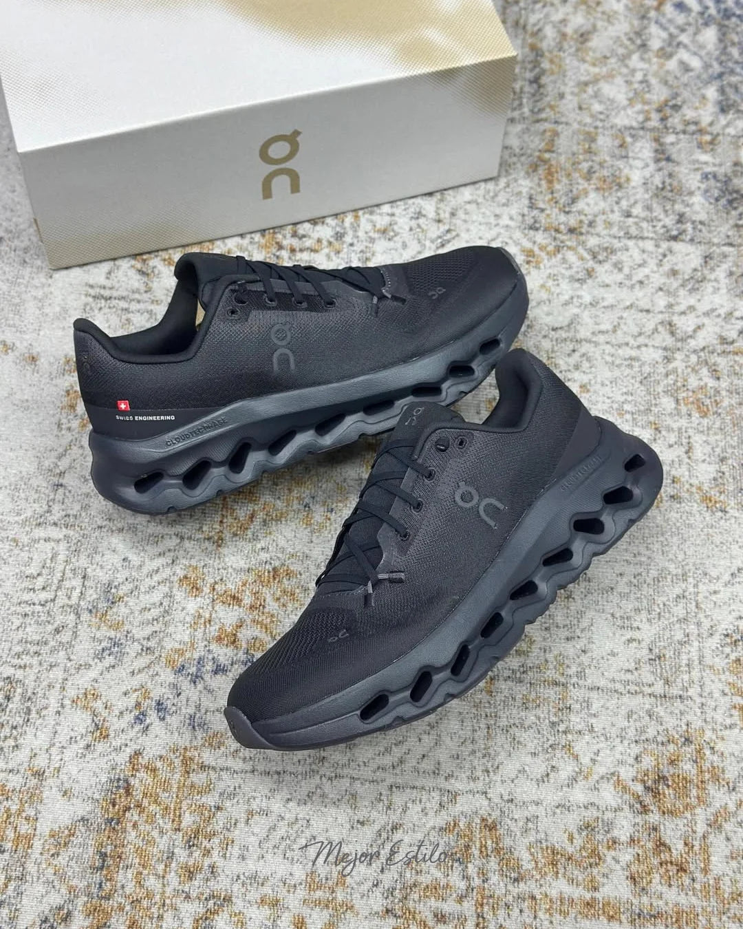 On CloudTilt Negro - 25% DE DESCUENTO