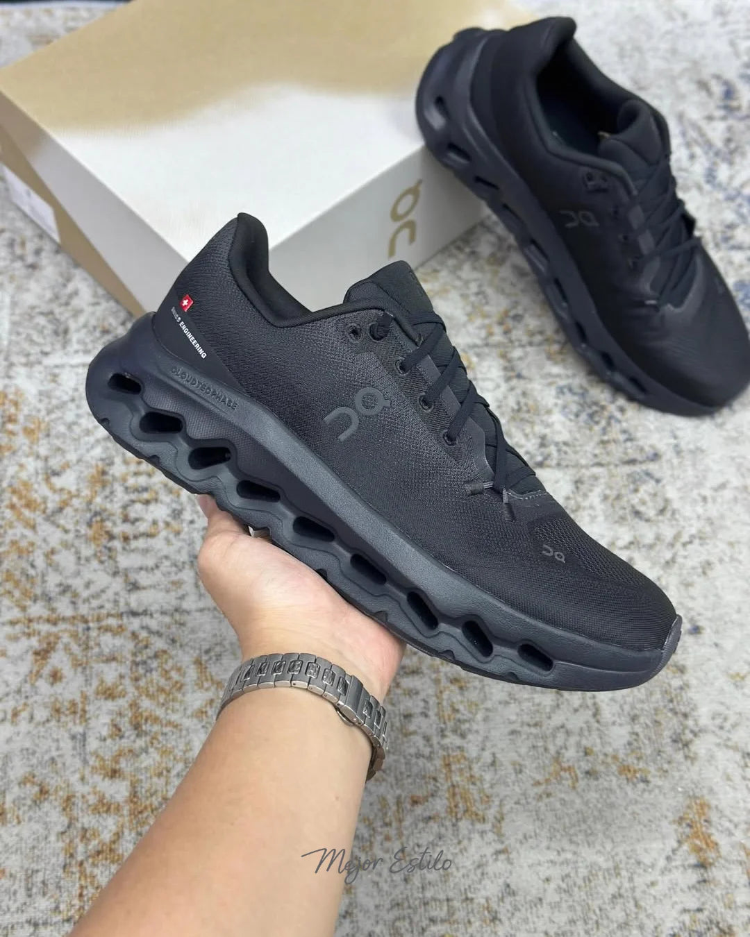 On CloudTilt Negro - 25% DE DESCUENTO